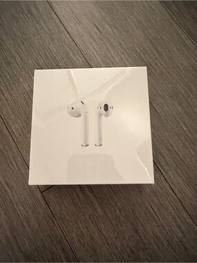 Apple AirPods Wireless Earbuds - White (2ND GEN)